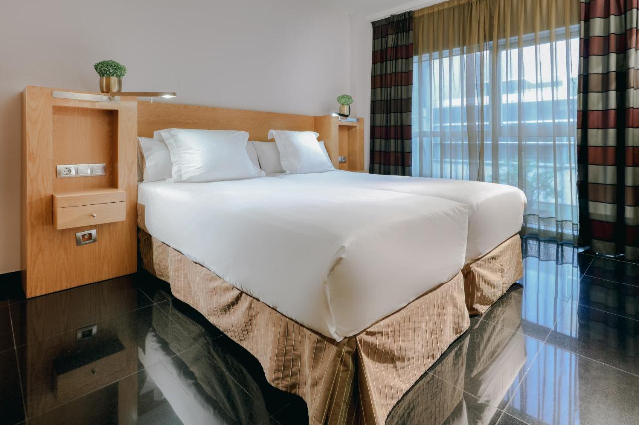 Hesperia Fira Apartment